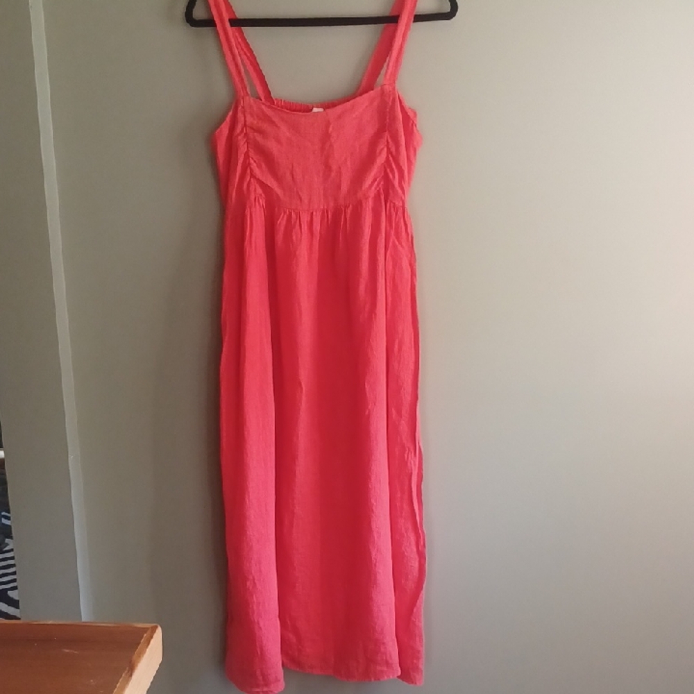 Chic Coral Midi Dress
